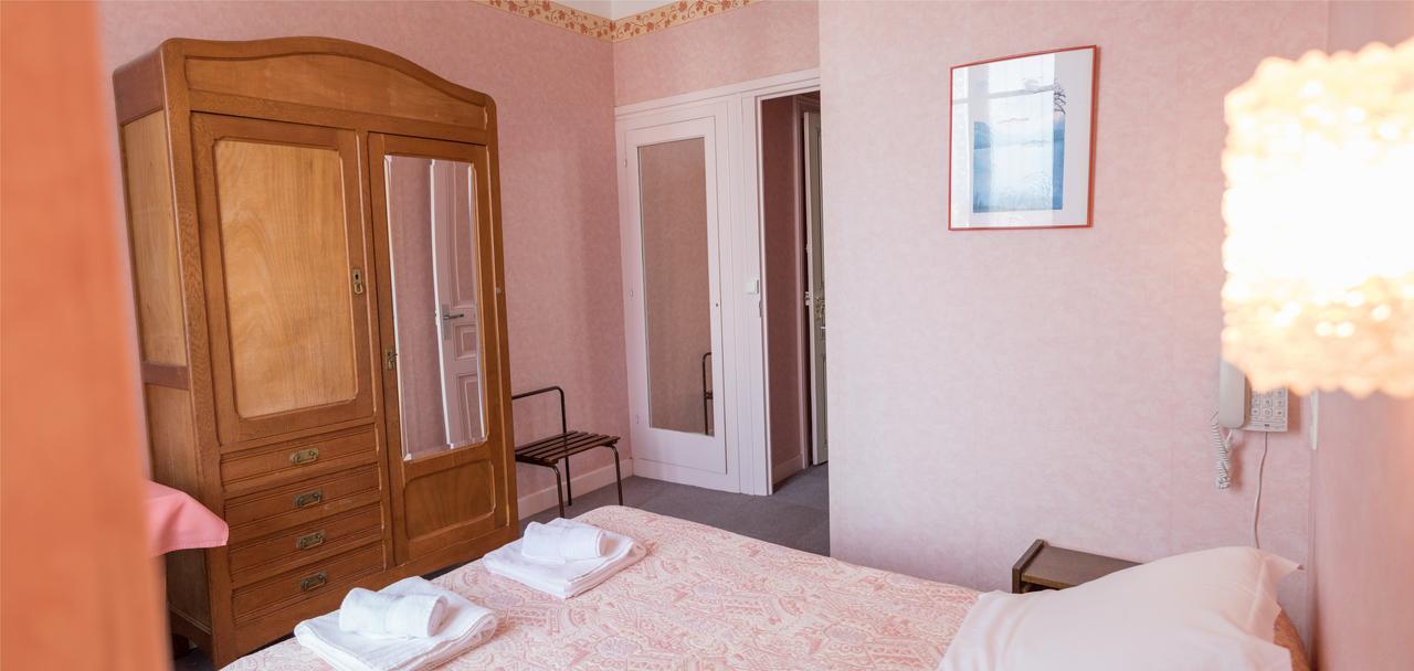 Castel Regina Hotel Chatel-Guyon Exterior photo